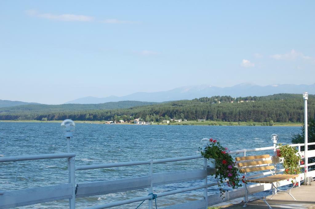 Комплекс Белите Къщи Shtarkelovo Gnezdo Extérieur photo